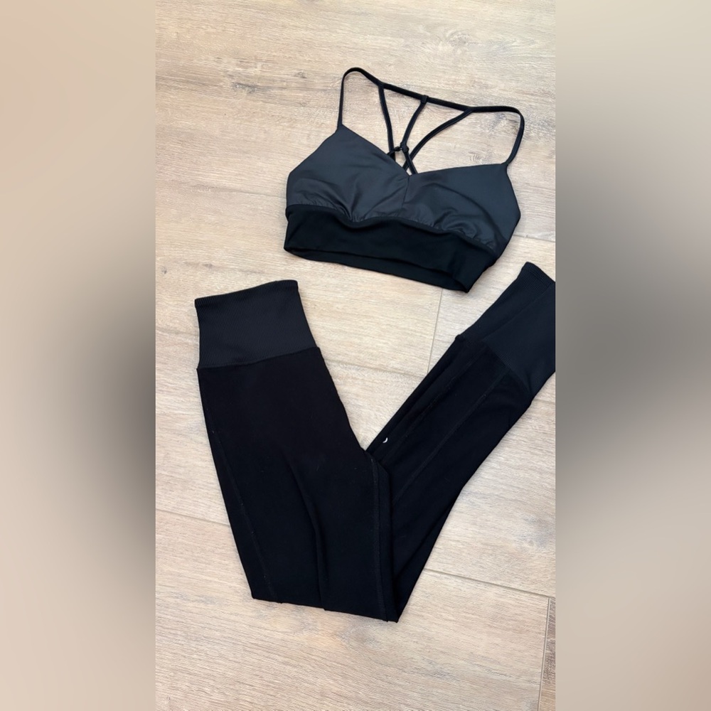 ALO yoga black set
